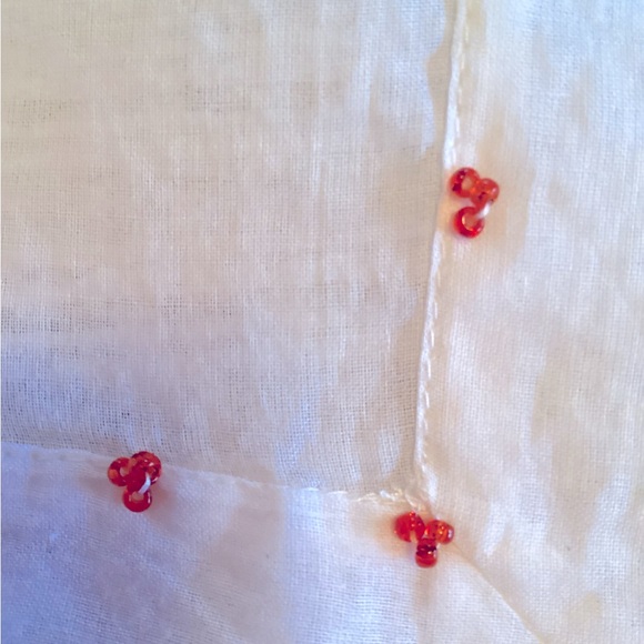 ❄️ Elegant Winter sheer tablecloth, approx 59 x 84”, embroidered snowflakes. - Picture 6 of 14